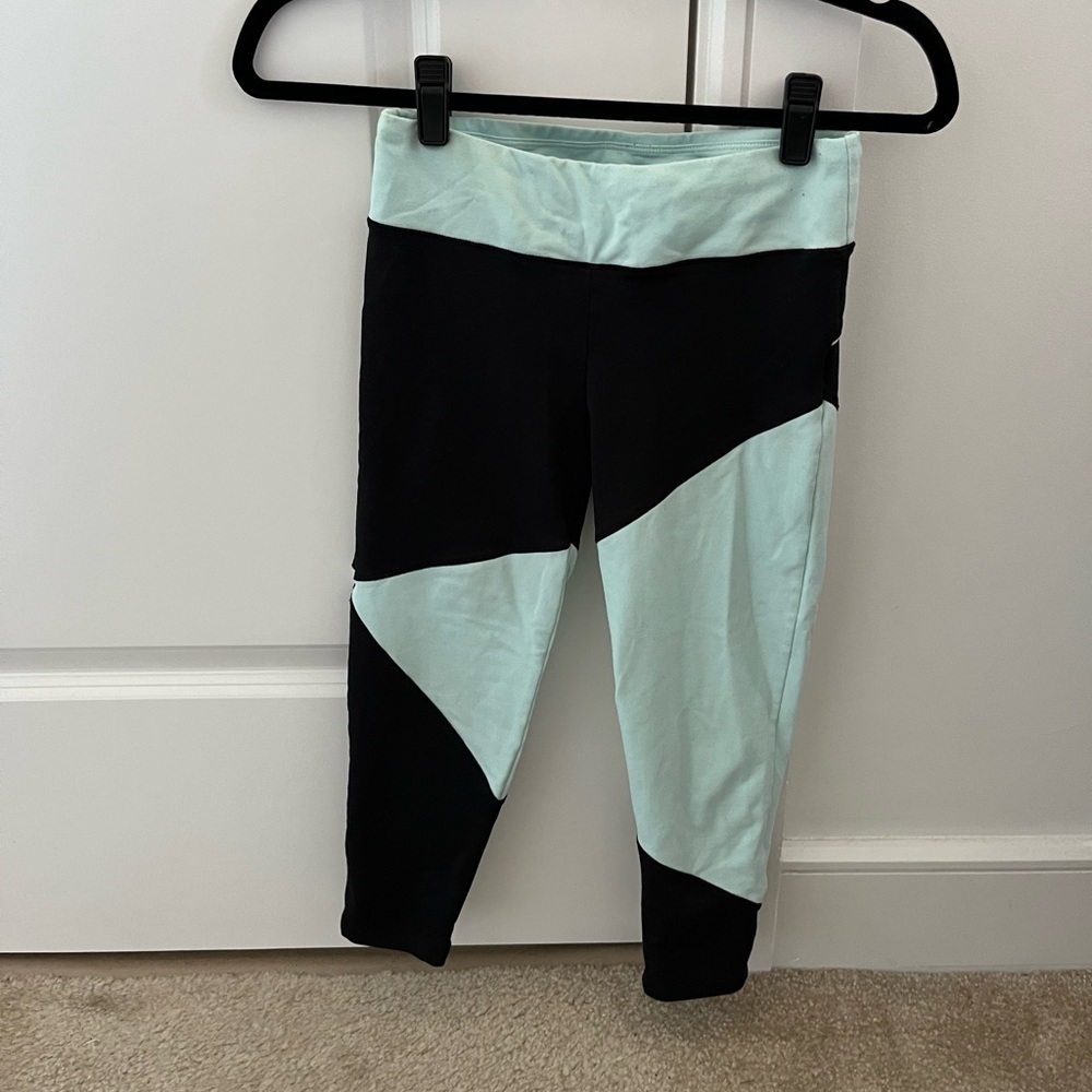 Bebe Sport Aqua Black Cropped Leggings